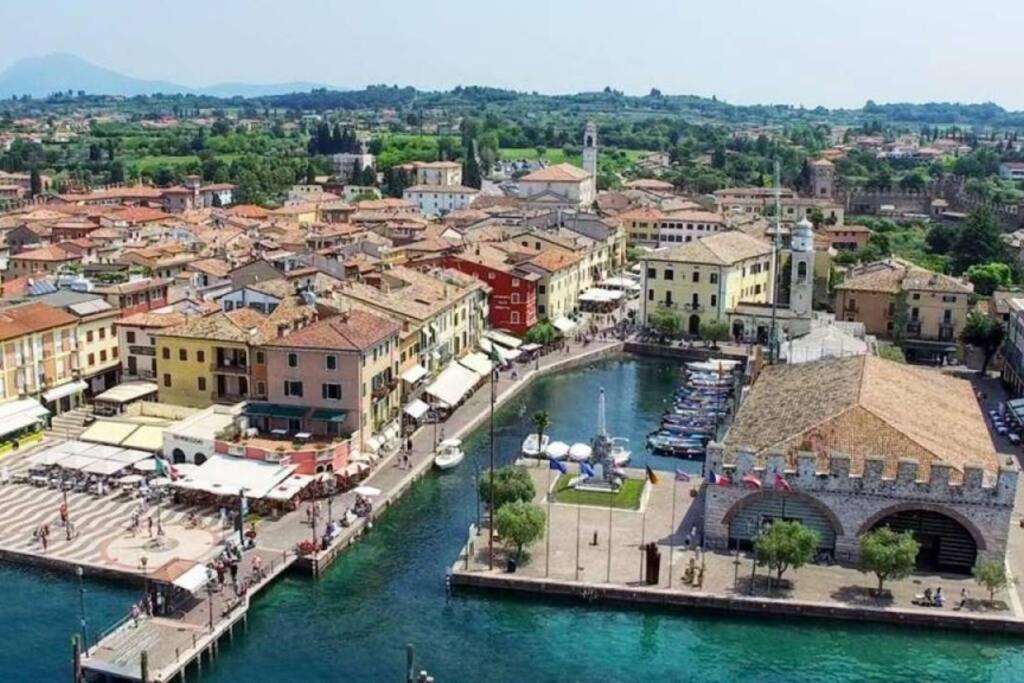 Il Quadrifoglio - Appartamento Nel Cuore Di Lazise Exterior foto